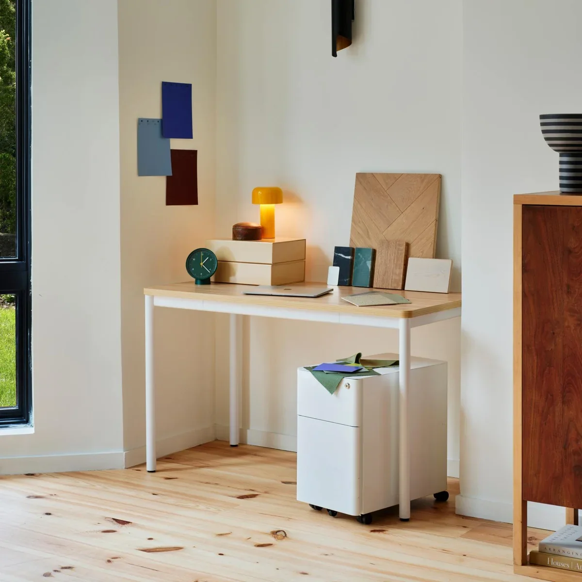 Open Box - Daily Desk
